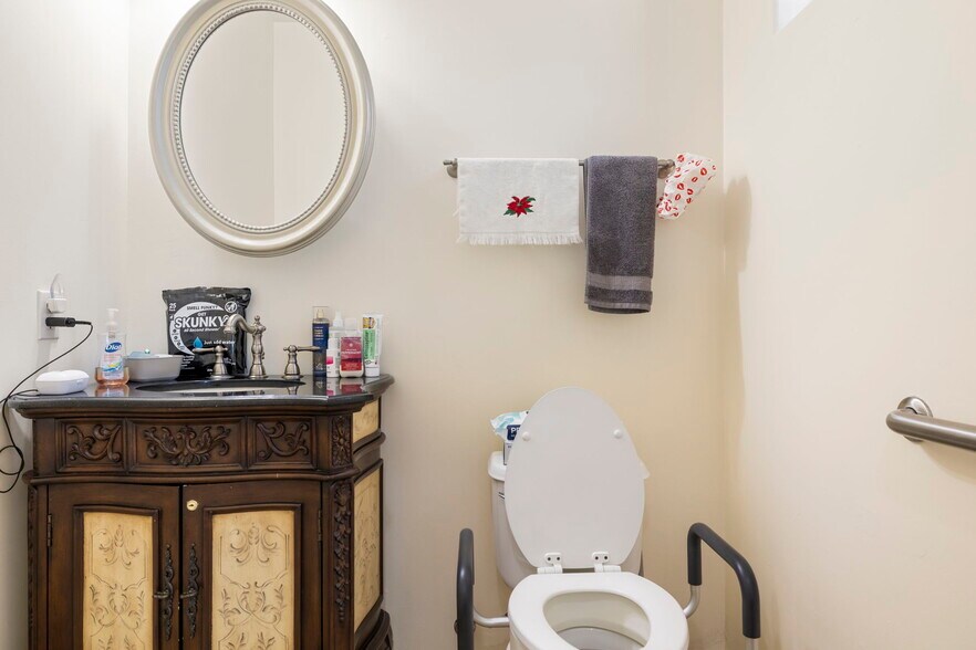 More Photos Of 10448 N 106th Pl, Scottsdale Assisted Living For Sale