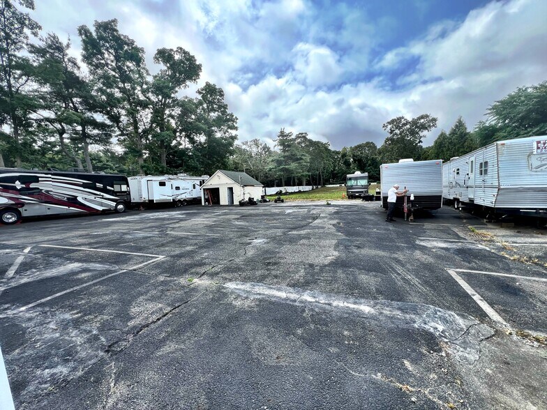 More Photos Of 262 Middle Country Rd, Selden General Retail For Sale