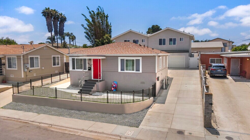 More Photos Of 2956 Ulric St, San Diego Apartments For Sale