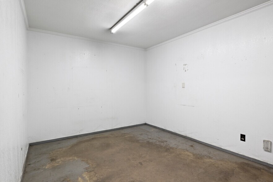 More Photos Of 450 County Road 1312, Mount Pleasant Industrial For Sale