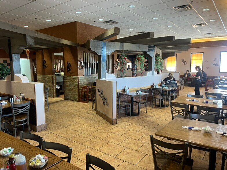 More Photos Of 820 E Santa Fe Ave, Grants Restaurant For Sale