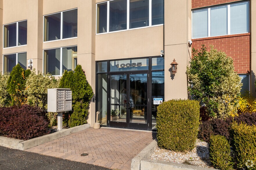 More Photos Of 10065-10067 Sandmeyer Ln, Philadelphia Light Distribution For Lease