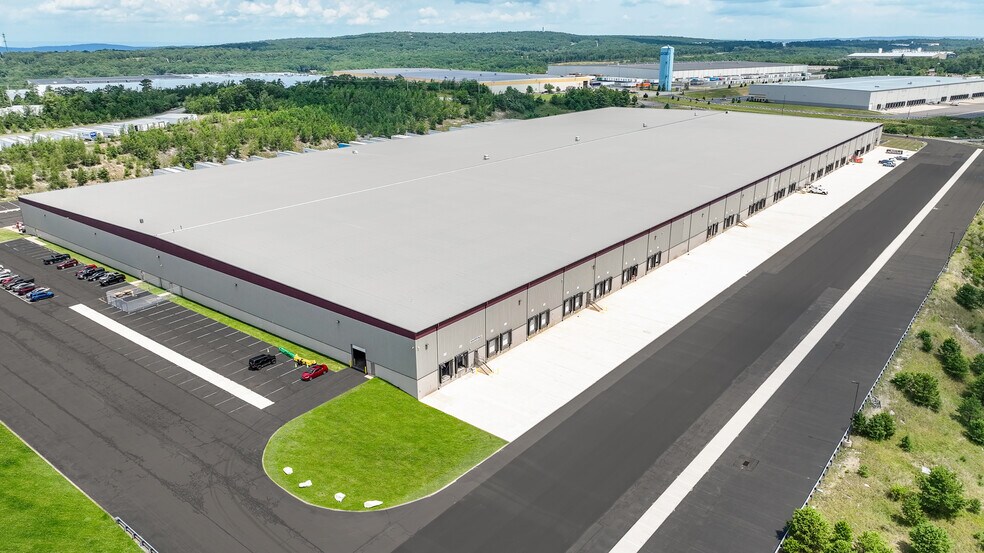 More Photos Of 63 Green Mountain Rd, Hazleton Distribution For Lease