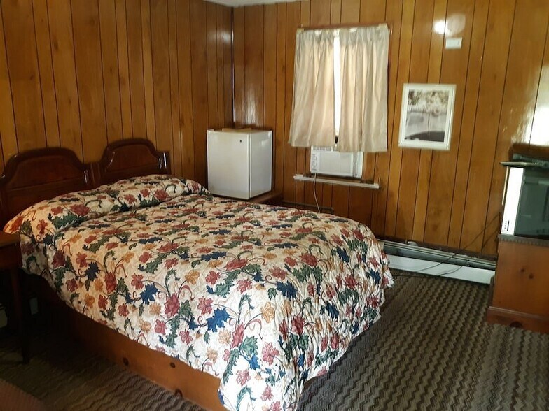 More Photos Of 3304 State Route 66, Neptune Hotel For Sale