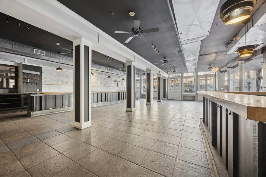 More Photos Of 118-122 Market St, Philadelphia Apartments For Lease