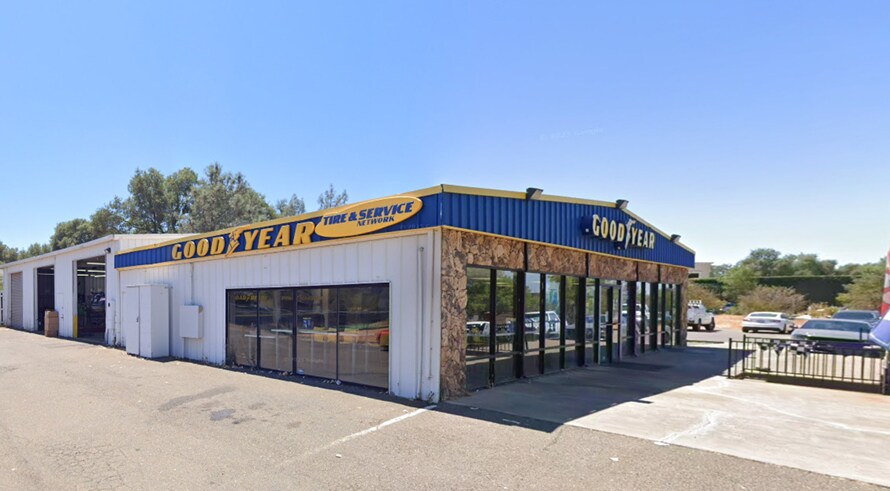 More Photos Of 4000 Durock Rd, Shingle Springs General Retail For Sale