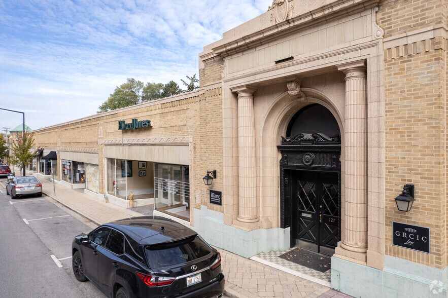 More Photos Of 127-157 N Northwest Hwy, Park Ridge General Retail For Sale
