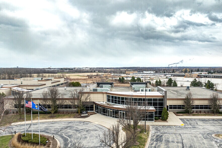 Primary Photo Of 6744 S Howell Ave, Oak Creek Office For Sale