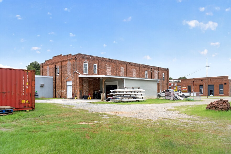 More Photos Of 36 Church St N, Jeffersonville Light Manufacturing For Sale