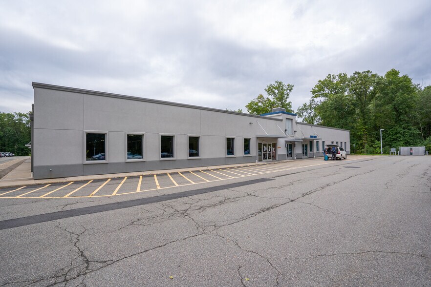 More Photos Of 58-60 S Jefferson Rd, Whippany Warehouse For Lease