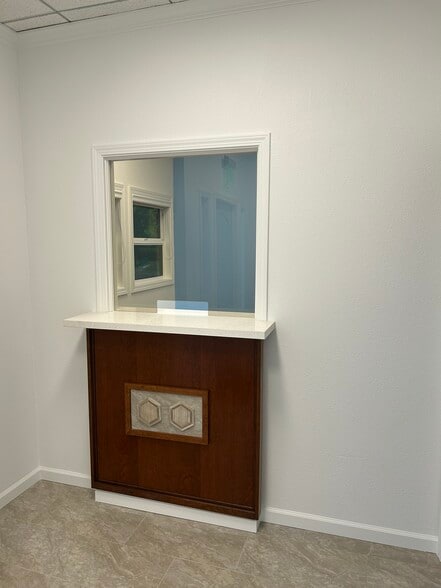 More Photos Of 1818 Grand Canal Blvd, Stockton Office For Lease
