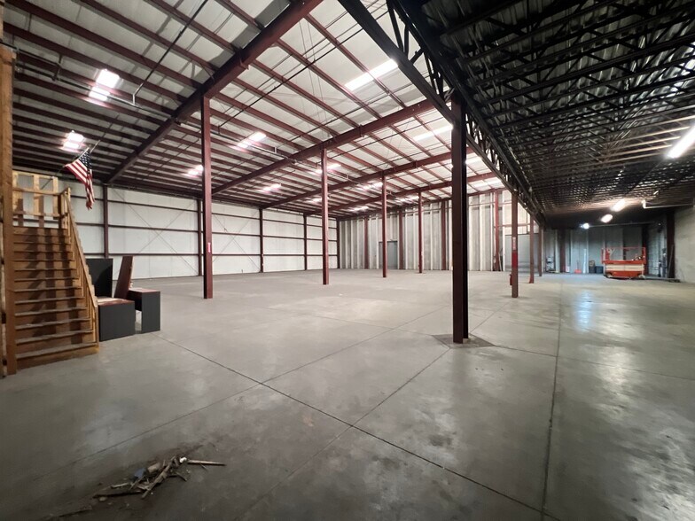 More Photos Of 450 E 2200 S, Salt Lake City Warehouse For Lease