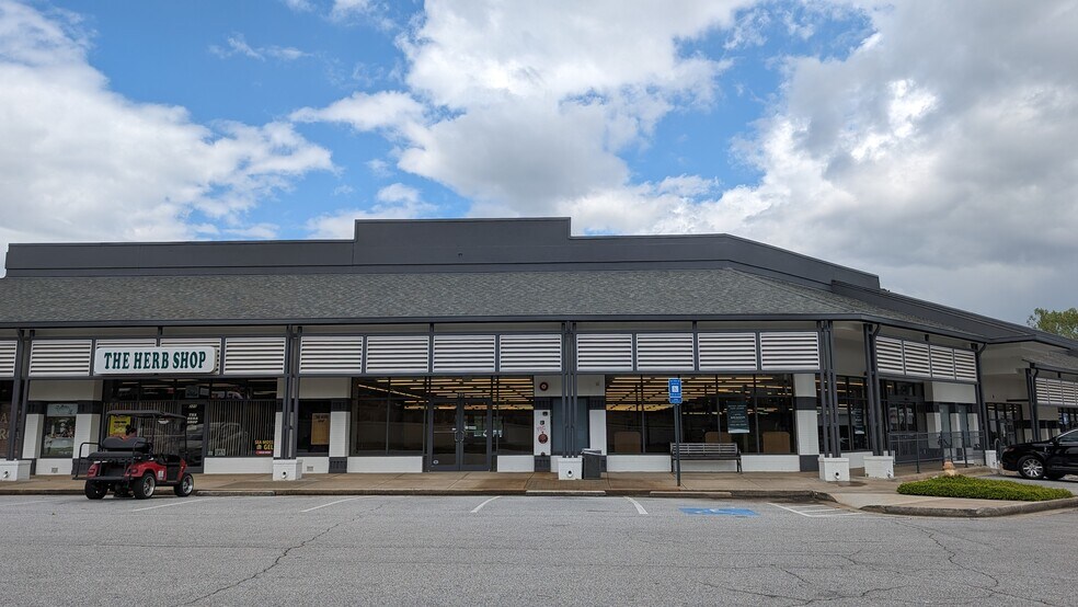 More Photos Of 310-380 Commerce Dr, Peachtree City Unknown For Lease