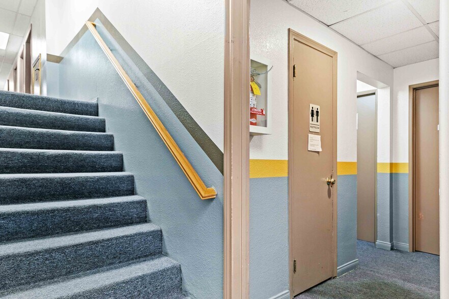 More Photos Of 11490 Burbank Blvd, North Hollywood Loft Creative Space For Sale