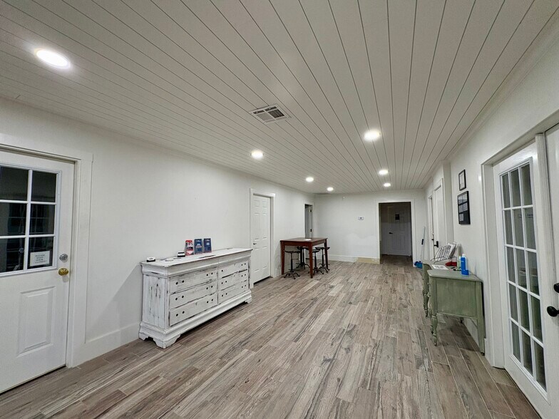 More Photos Of 8509 Egan Hwy, Crowley Warehouse For Sale