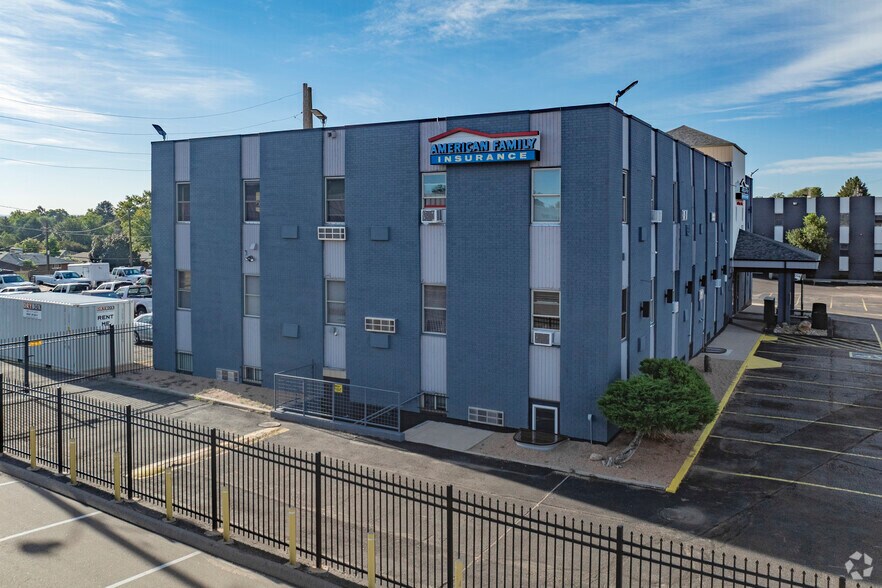 More Photos Of 150 Sheridan Blvd, Denver Office For Sale