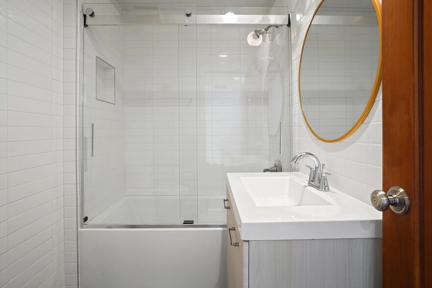 More Photos Of 1411-1413 Cloverfield Blvd, Santa Monica Apartments For Sale