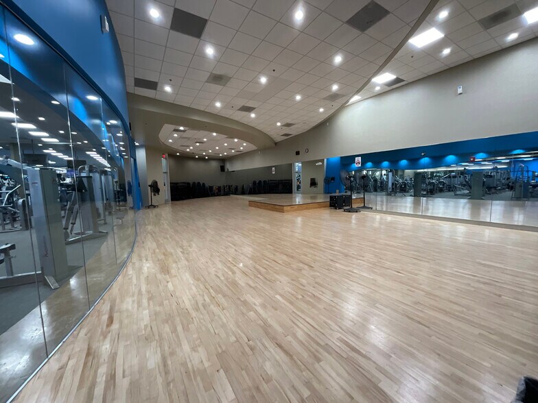 More Photos Of 6370 Louetta Rd, Spring Unknown For Lease