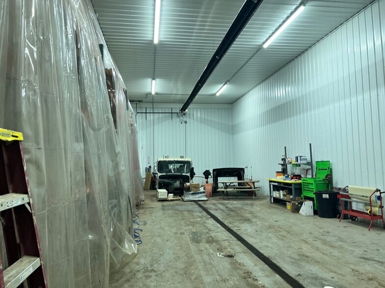 More Photos Of 10200 N Telegraph Rd, Carleton Truck Terminal For Sale