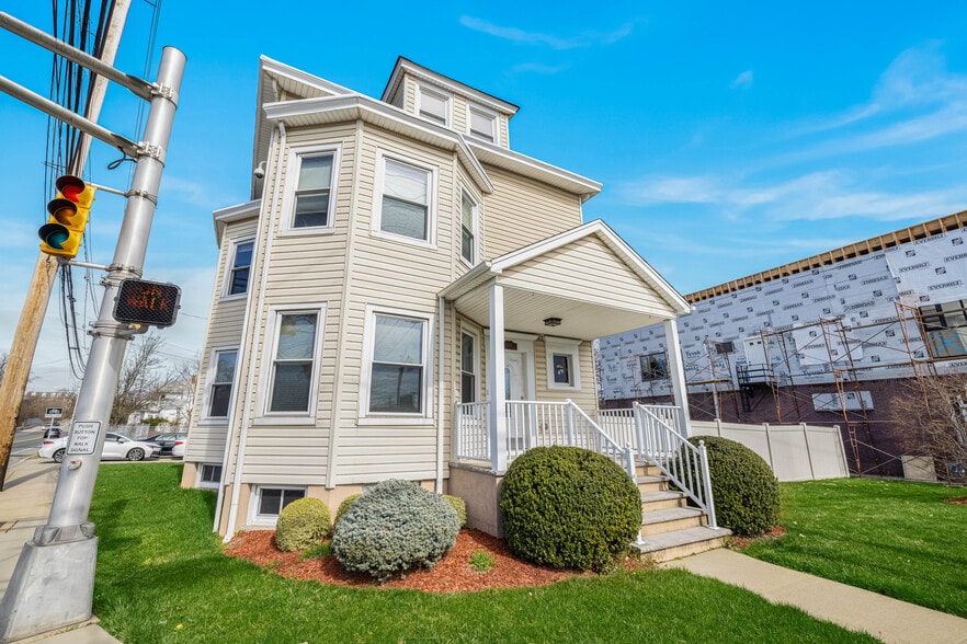 More Photos Of 1246 McBride Ave, Woodland Park Multifamily For Sale