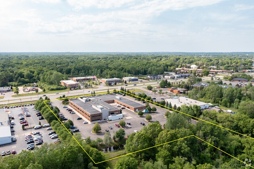 More Photos Of 1455 S Lapeer Rd, Lake Orion Hospital For Lease