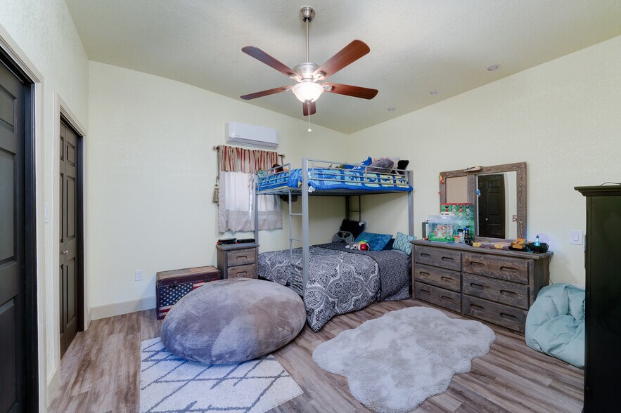 More Photos Of 4388 County Road 197, Alvin Specialty For Sale