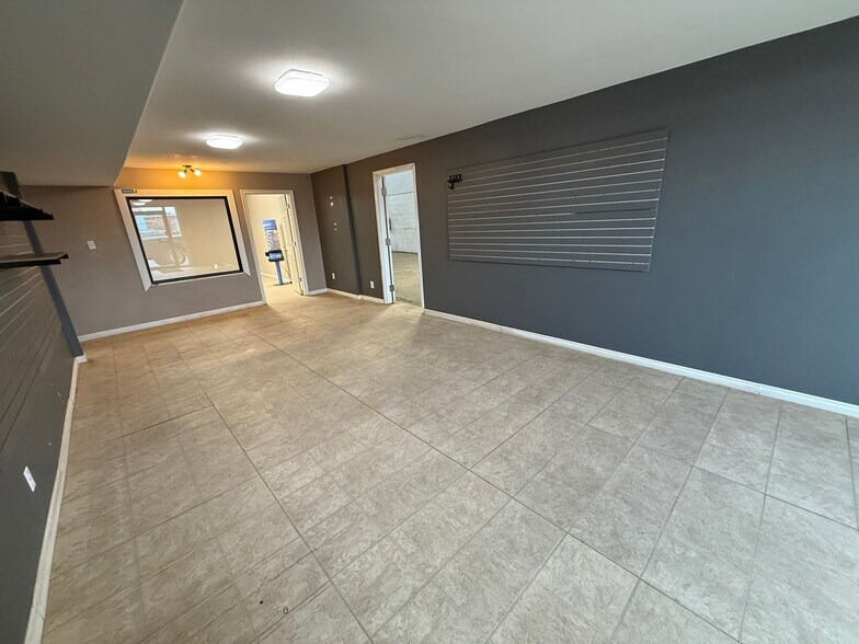 More Photos Of 2213 2 Av N, Lethbridge Service For Lease