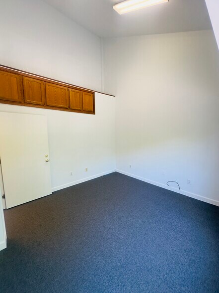 More Photos Of 8569-8573 Sudley Rd, Manassas Medical For Sale