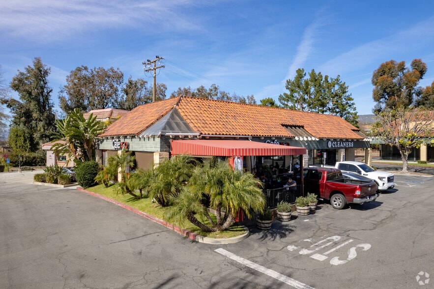 More Photos Of 2445-2497 Foothill Blvd, La Verne Storefront For Lease