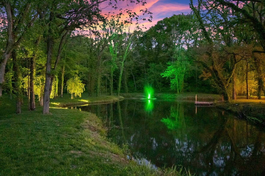 More Photos Of 11155 Hubbard Rd, Kansas City Flex For Sale