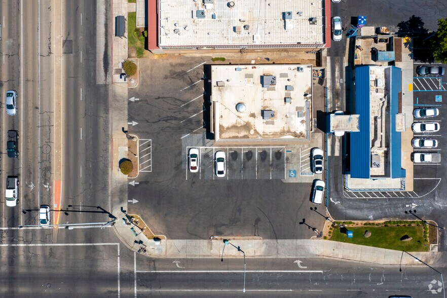 More Photos Of 1784 W Shaw Ave, Fresno Convenience Store For Sale