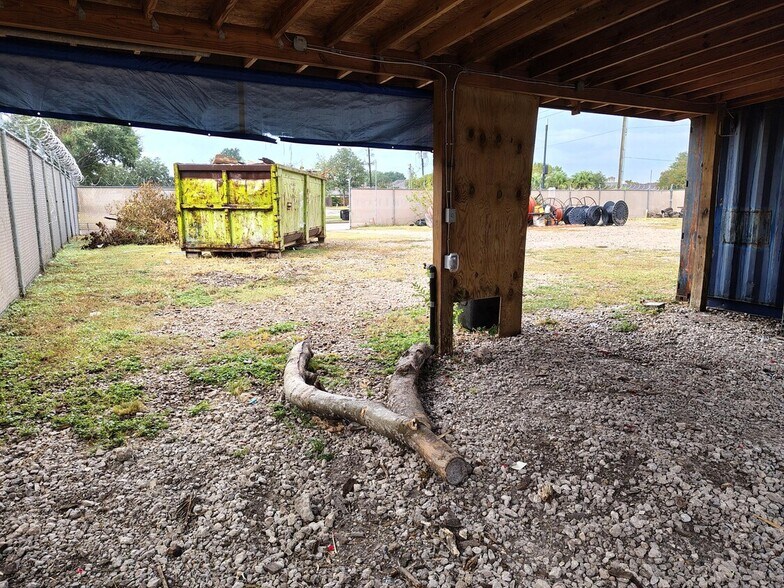 Primary Photo Of 11211 Kitty Brook Dr, Houston Land For Lease