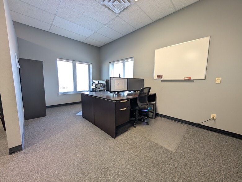 More Photos Of 4787 Hydraulic Rd, Rockford Manufacturing For Sale