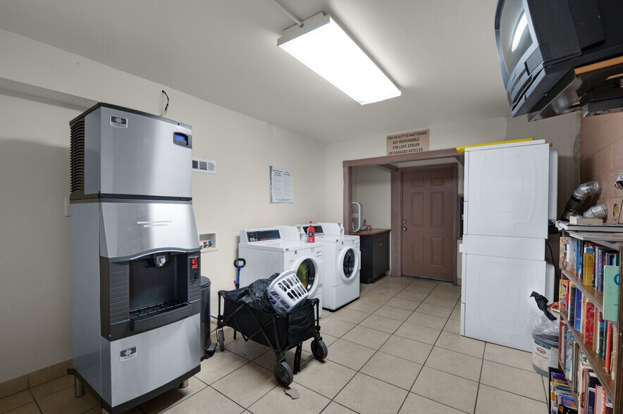 More Photos Of 2105 E Platte Ave, Colorado Springs Hotel For Sale