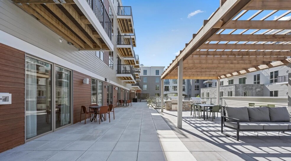 More Photos Of 2 Los Angeles St, Newton Apartments For Lease