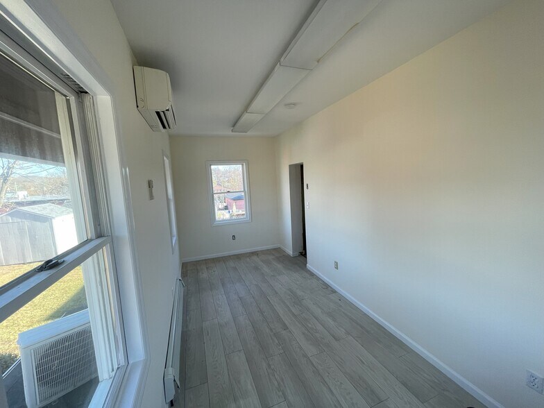 More Photos Of 23 Kiscona Rd, Mount Kisco Office For Sale