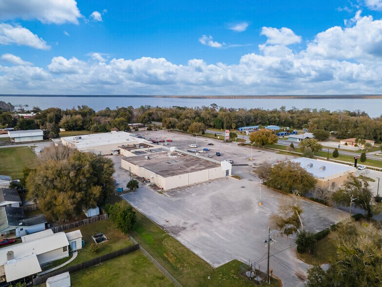 More Photos Of 915 N Summit St, Crescent City Unknown For Lease