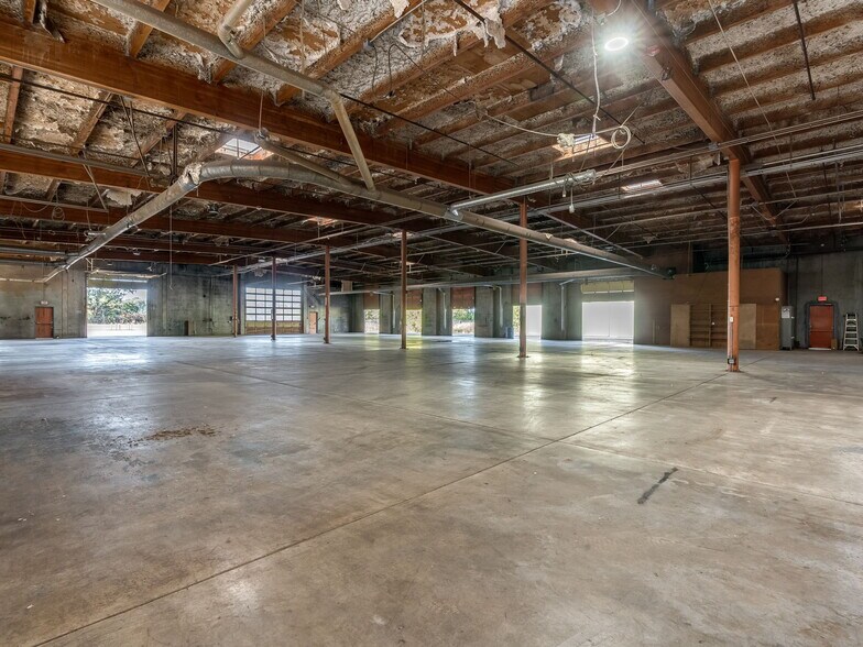 More Photos Of 16700 S Highway 99W, Amity Distribution For Sale