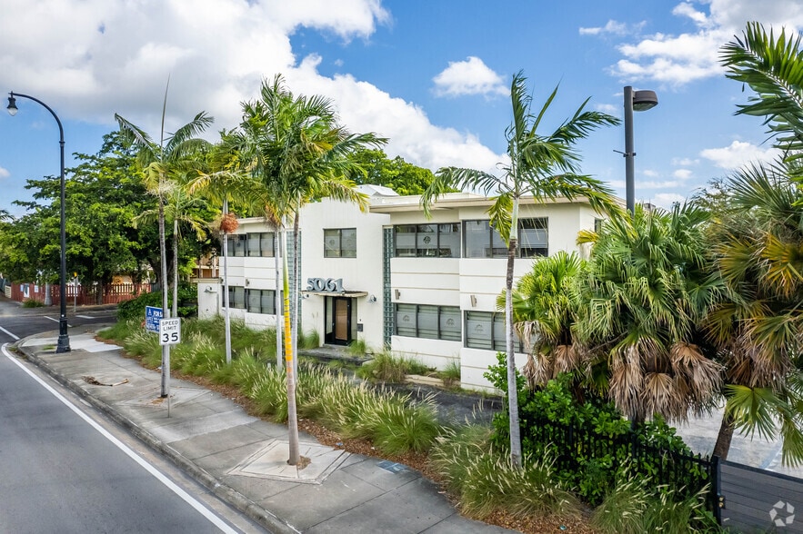 More Photos Of 5061 Biscayne Blvd, Miami Office For Lease
