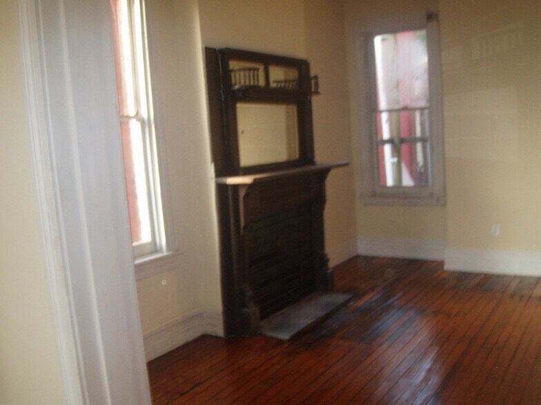 More Photos Of 821 W Marshall St, Richmond Specialty For Sale