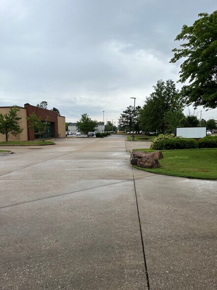 More Photos Of 2841 Kirby Whitten Rd, Bartlett Freestanding For Sale