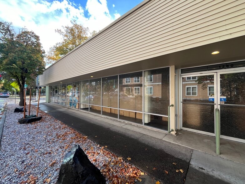 More Photos Of 1280 Charnelton St, Eugene Storefront Retail Office For Sale