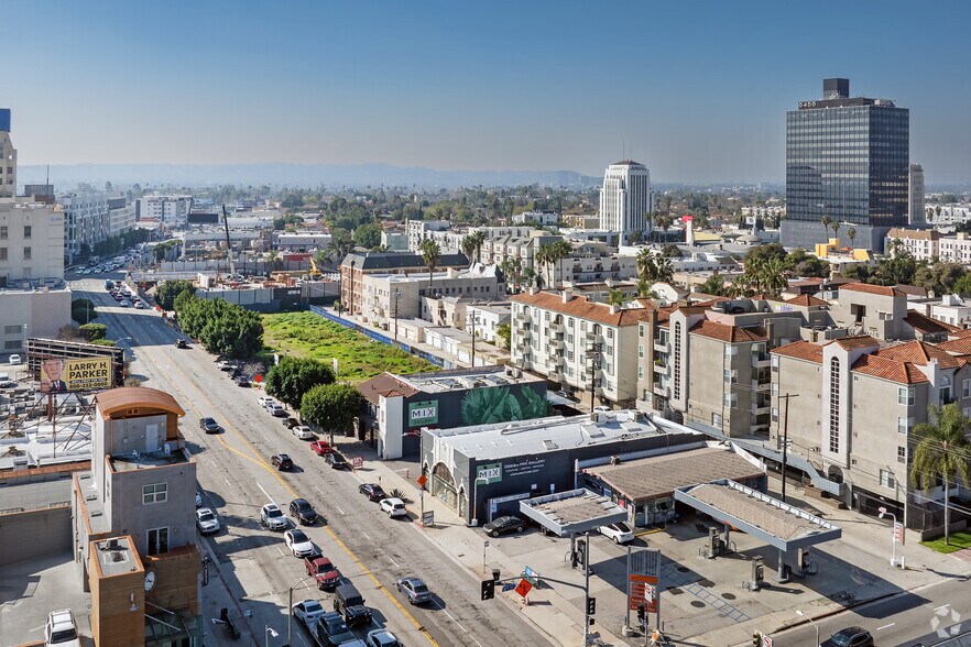 Primary Photo Of 611 S La Brea Ave, Los Angeles Storefront Retail Office For Sale