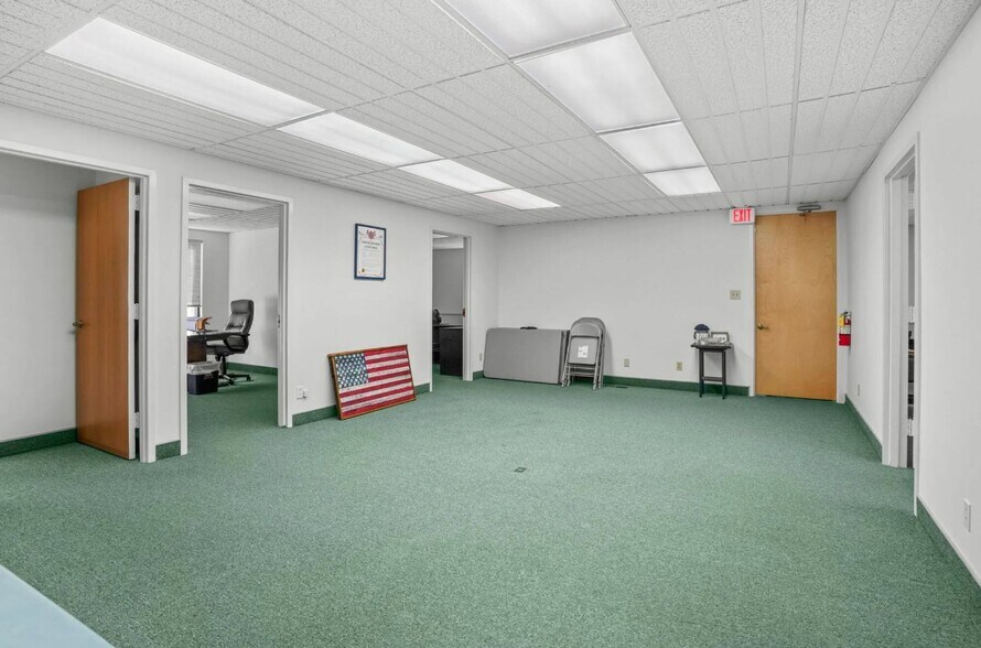 More Photos Of 41670 Courthouse Dr, Leonardtown Office For Sale