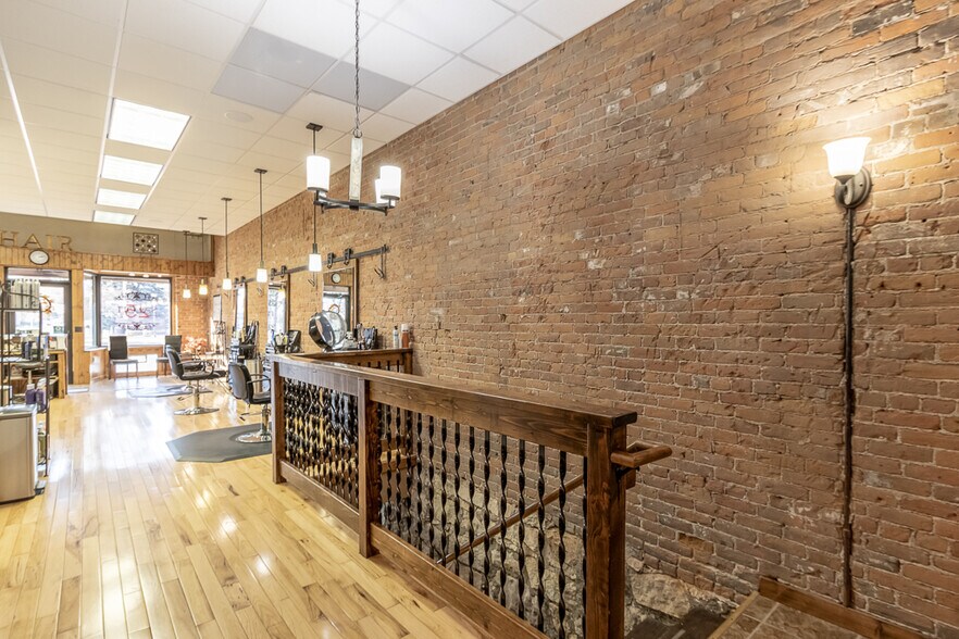 More Photos Of 25 S Park Ave, Le Center General Retail For Sale