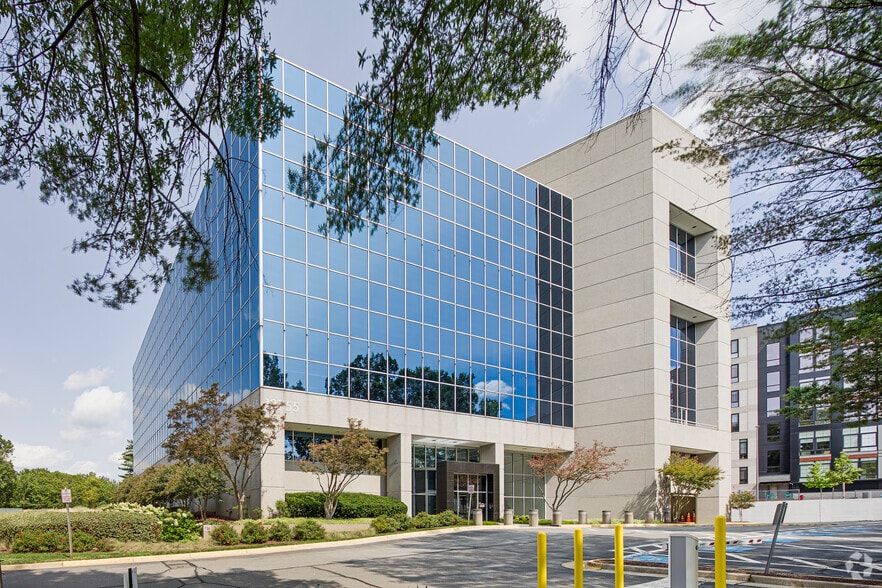 More Photos Of 13755 Sunrise Valley Dr, Herndon Office For Lease