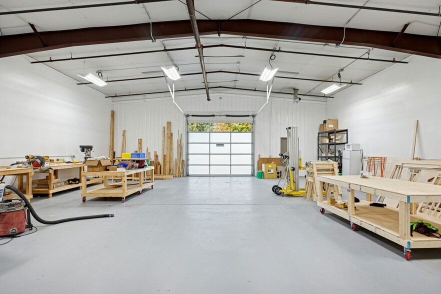 More Photos Of 701-709 Jefferson Ave SW, Watertown Warehouse For Lease