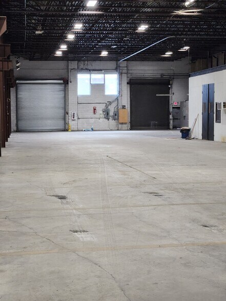 More Photos Of 2019 Washington Ave, Philadelphia Warehouse For Lease