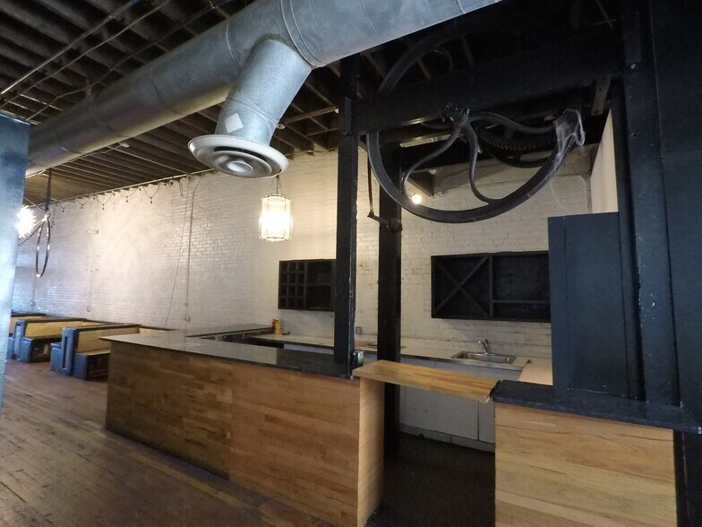 More Photos Of 251 Trinity Ave SW, Atlanta General Retail For Sale