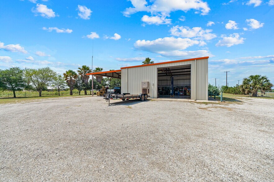 More Photos Of 14221 FM 2790, La Coste Warehouse For Sale